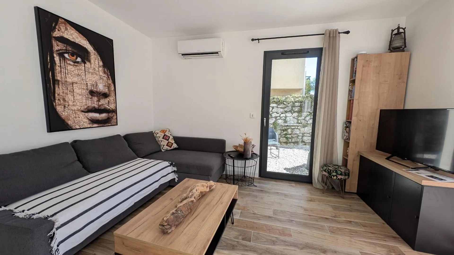 Villa Privative Avec Jardin - 15 Min Valence Châteaubourg 0*,  Franciaország